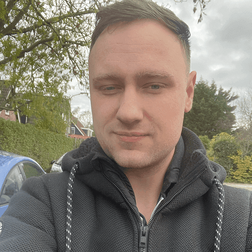 Robbert Hink Headshot