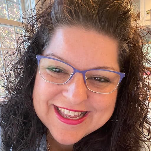 Jennifer Marandola Headshot